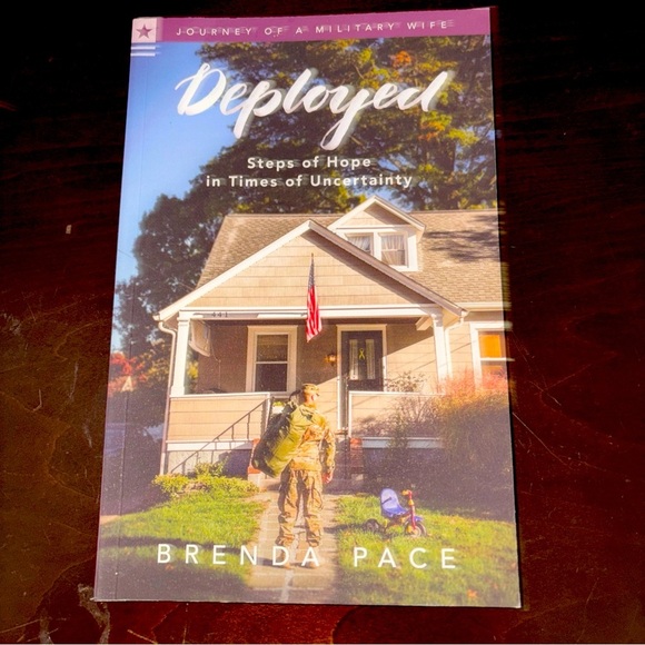Deployed Steps of Hope in Times of Uncertainty Paperback, by Brenda Pace - New - Picture 1 of 4